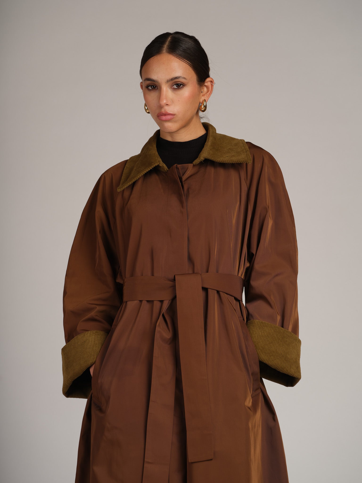 BROWN TRENCH BARN ABAYAH
