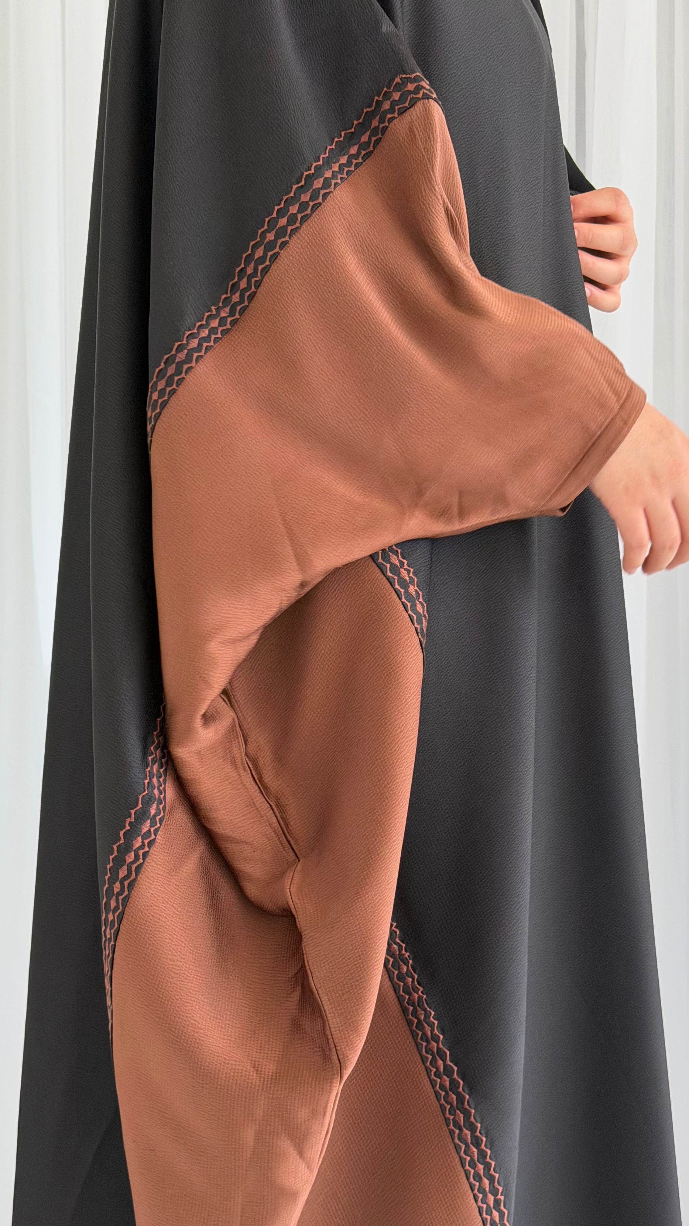 Brown/ Black Bisht Abaya
