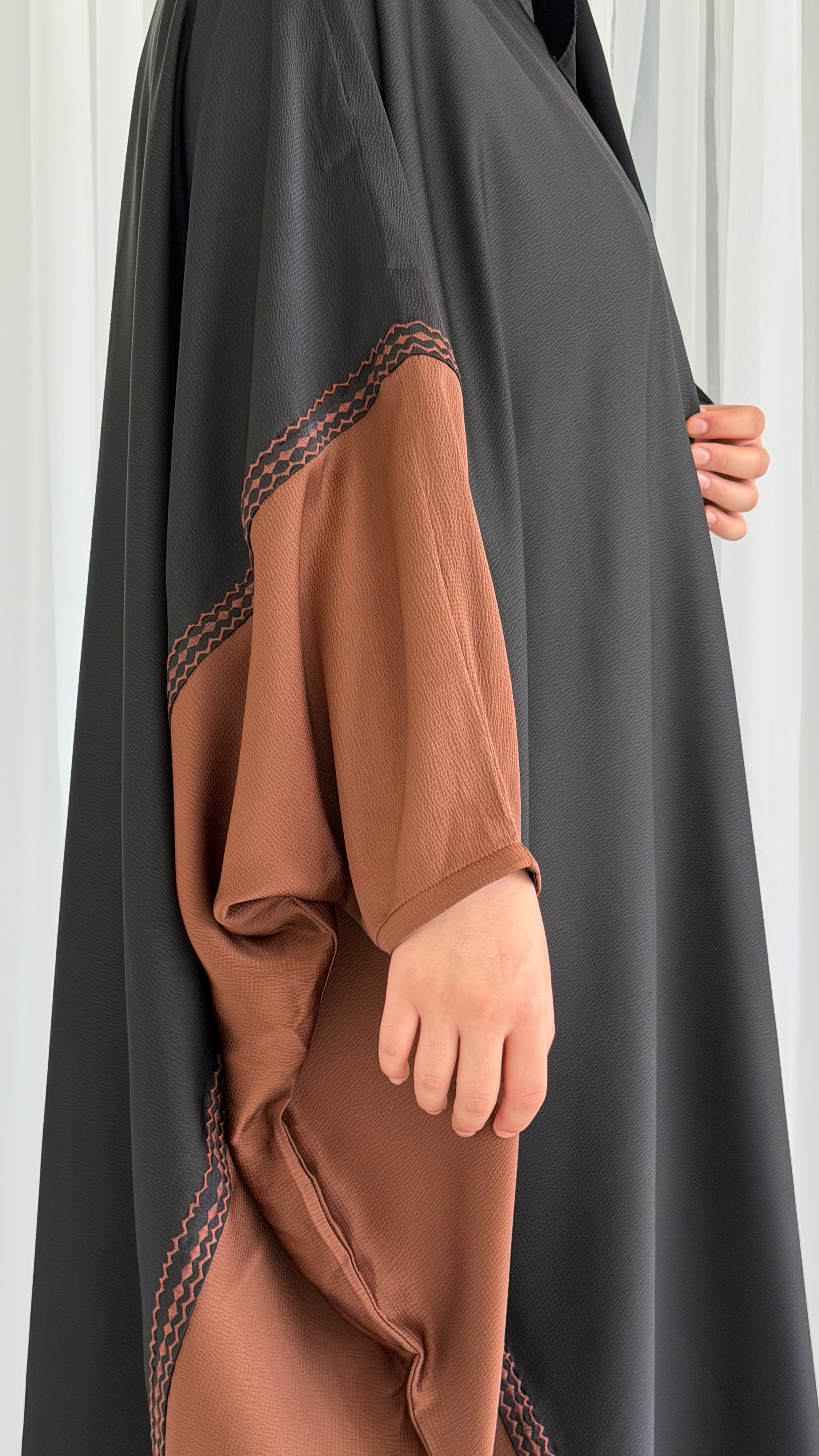Brown/ Black Bisht Abaya