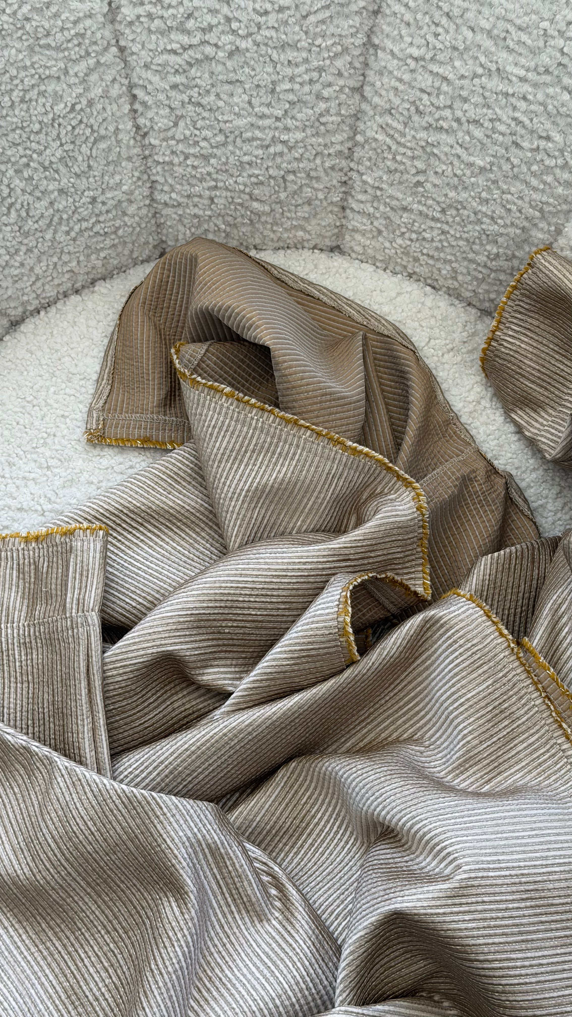 Golden Globe Abaya