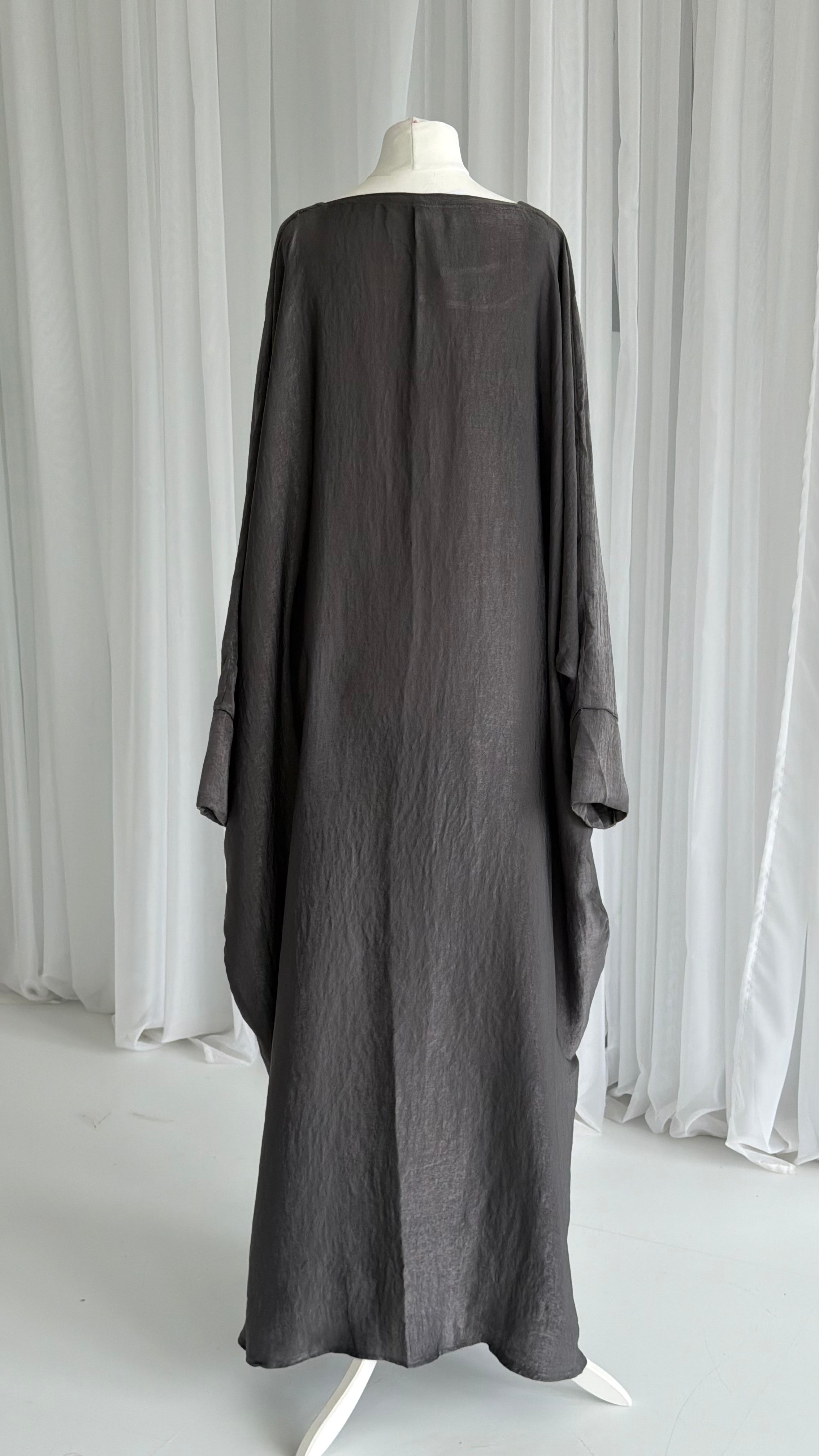 Closed Plain Black Abayah